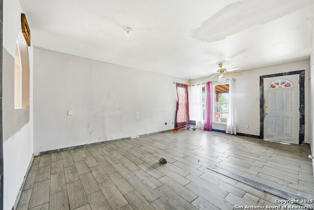 Image 4 of 21 For 1119 Gevers St N