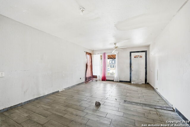 Image 5 of 21 For 1119 Gevers St N