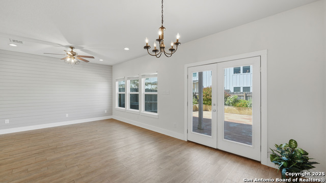 Image 11 of 38 For 223 Sapphire # 1002