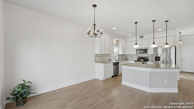 Image 12 of 38 For 223 Sapphire # 1002