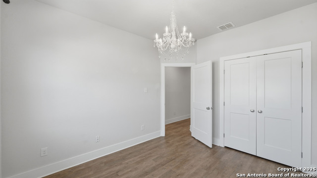 Image 20 of 38 For 223 Sapphire # 1002