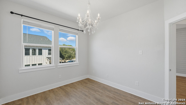 Image 21 of 38 For 223 Sapphire # 1002