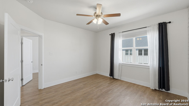 Image 26 of 38 For 223 Sapphire # 1002