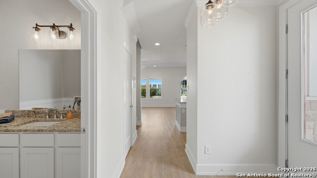 Image 3 of 38 For 223 Sapphire # 1002