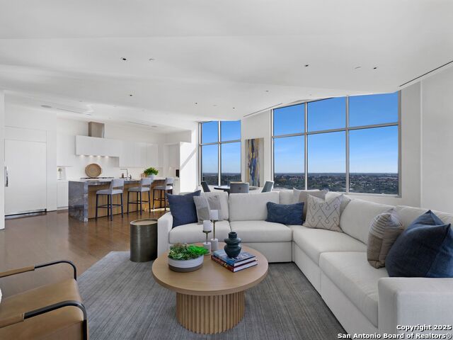 Image 10 of 45 For 4242 Broadway  2001