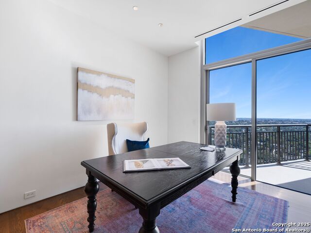 Image 40 of 45 For 4242 Broadway  2001