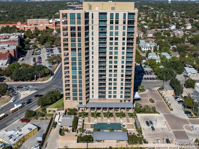 Image 44 of 45 For 4242 Broadway  2001