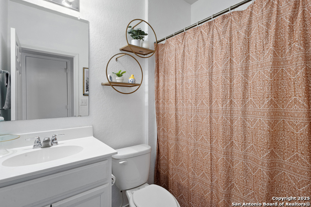 Image 6 of 14 For 173 Texas Thistle