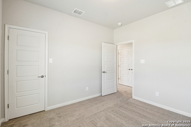 Listing photo id 9 for 7158 Magnolia Creek