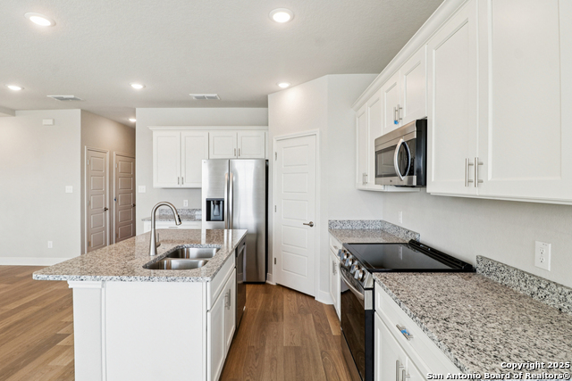 Listing photo id 24 for 7158 Magnolia Creek
