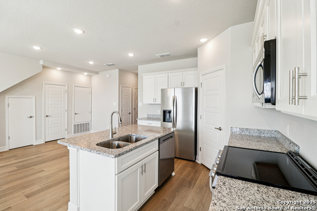 Listing photo id 25 for 7158 Magnolia Creek