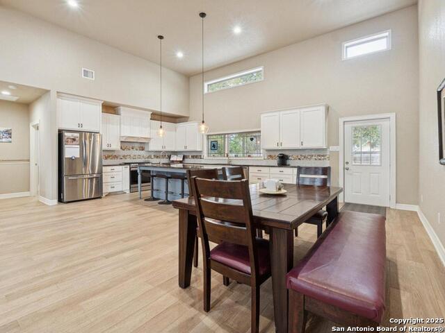 Image 13 of 66 For 256 Park Road