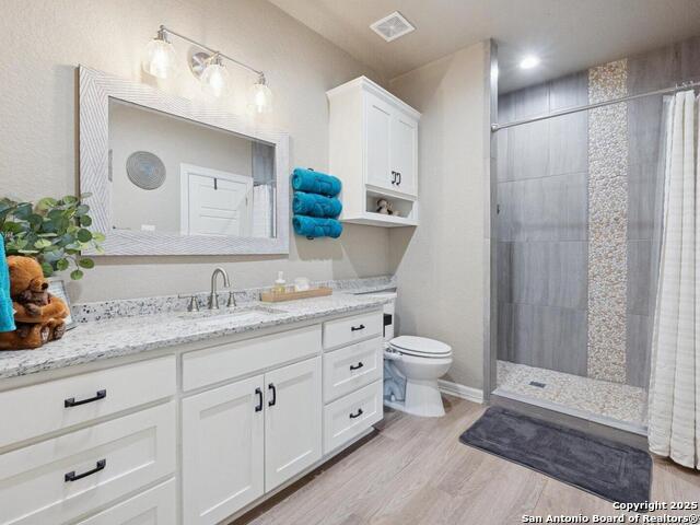 Image 32 of 66 For 256 Park Road