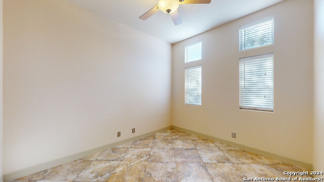 Listing photo id 17 for 2011 My Anns Hill