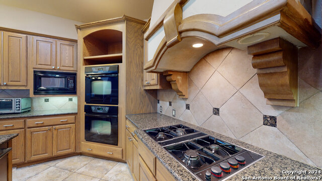 Listing photo id 19 for 2011 My Anns Hill