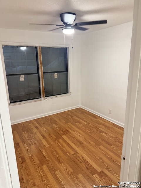 Image 8 of 8 For 122 Hart  