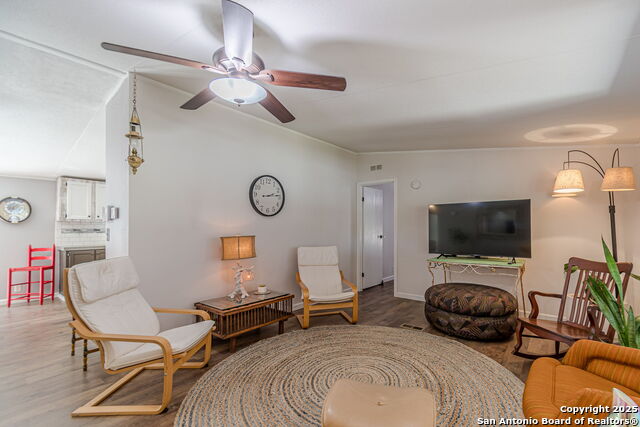 Image 14 of 35 For 384 Placid Cove