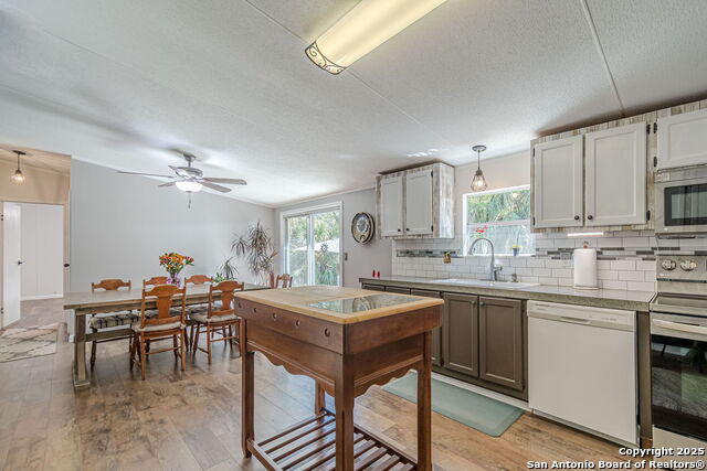 Image 19 of 35 For 384 Placid Cove