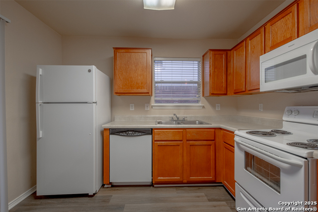 Image 10 of 26 For 9006 Clearwood Path