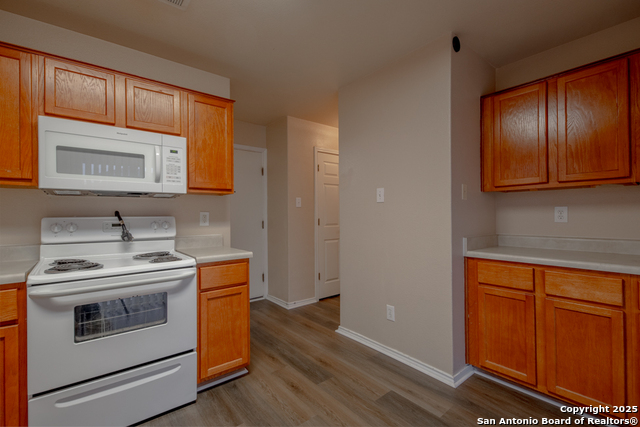 Image 11 of 26 For 9006 Clearwood Path