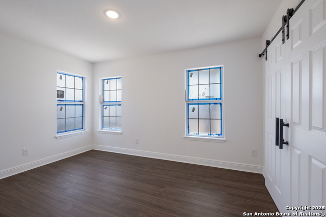 Image 19 of 31 For 2231 Waverly Ave