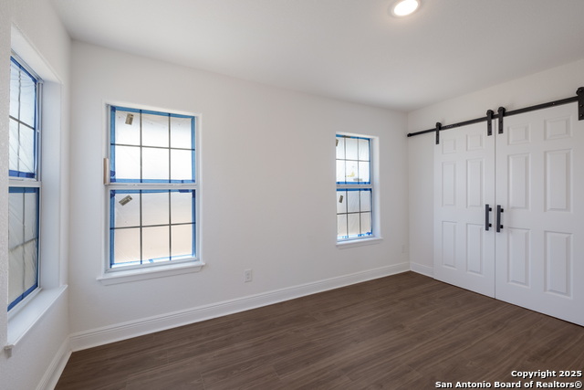 Image 20 of 31 For 2231 Waverly Ave