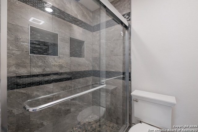 Image 22 of 31 For 2231 Waverly Ave