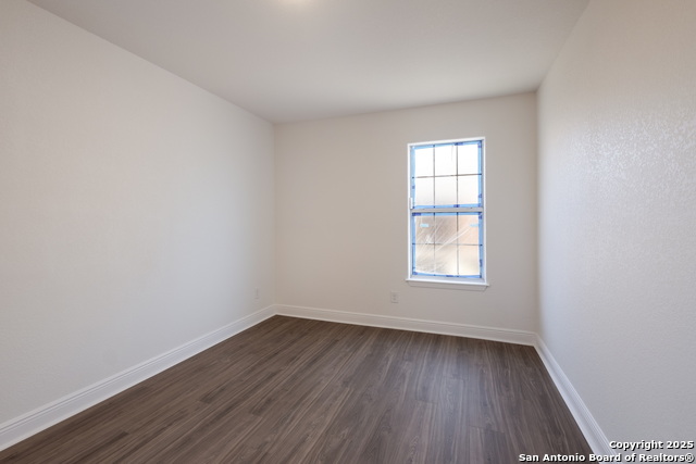 Image 25 of 31 For 2231 Waverly Ave