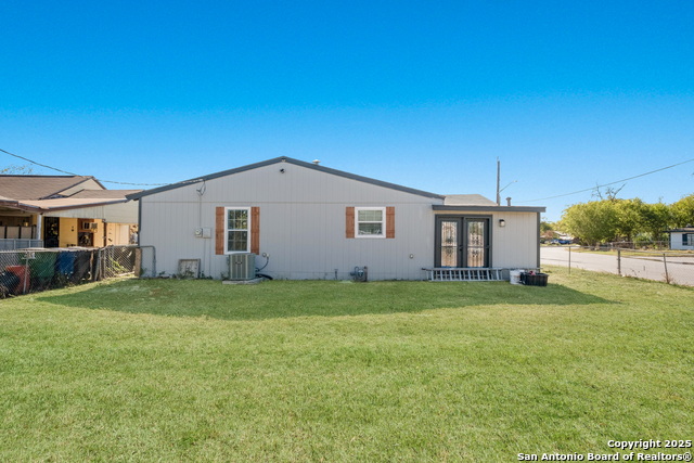 Image 29 of 31 For 2231 Waverly Ave