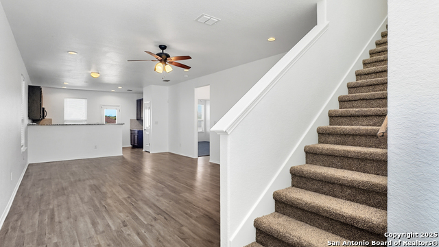 Image 16 of 39 For 2814 High Castle