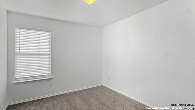 Image 23 of 39 For 2814 High Castle