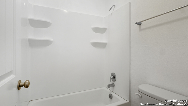 Image 25 of 39 For 2814 High Castle