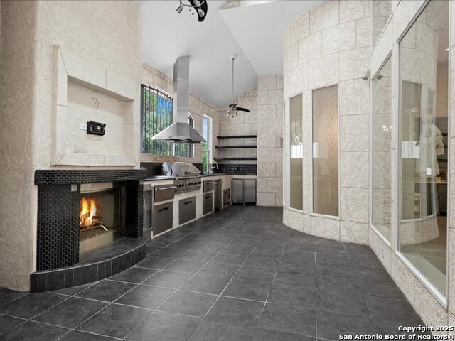 Image 21 of 47 For 3 Benchwood  