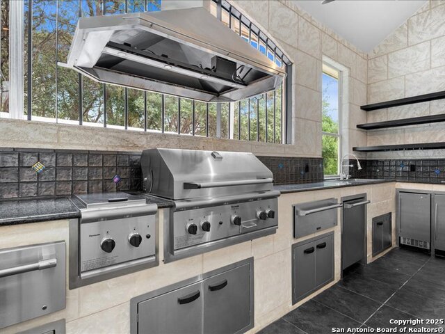 Image 23 of 47 For 3 Benchwood  