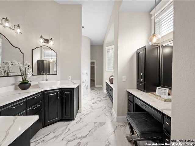 Image 29 of 47 For 3 Benchwood  