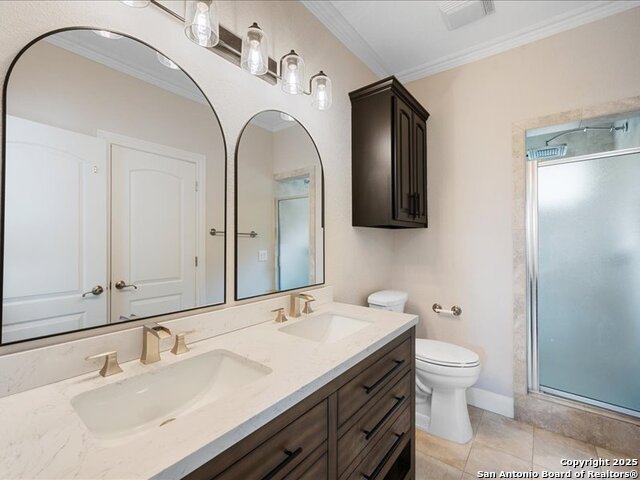 Image 42 of 47 For 3 Benchwood  