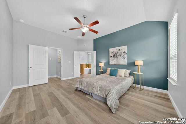 Listing photo id 15 for 5632 Carriage Falls