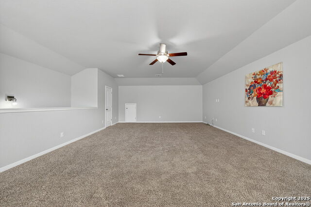 Listing photo id 24 for 5632 Carriage Falls