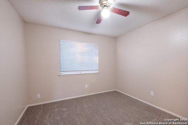 Image 19 of 33 For 10702 Lake Path