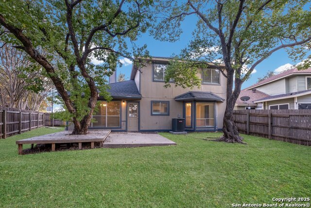 Image 22 of 33 For 10702 Lake Path