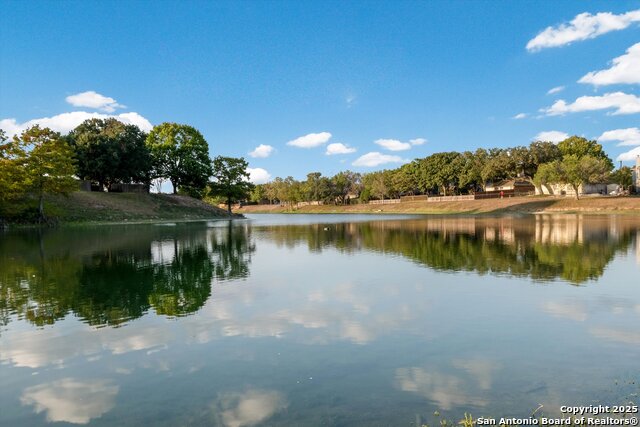 Image 25 of 33 For 10702 Lake Path