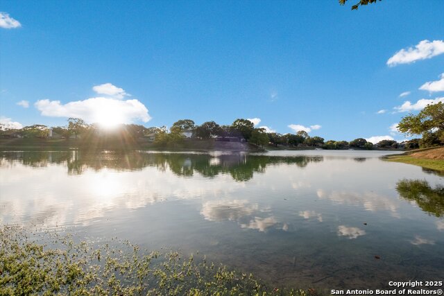 Image 26 of 33 For 10702 Lake Path