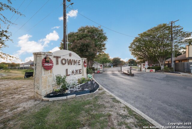 Image 33 of 33 For 10702 Lake Path