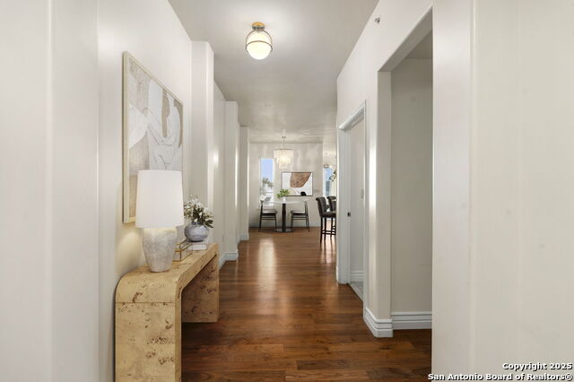 Listing photo id 1 for 215 Center St  203