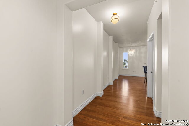 Listing photo id 2 for 215 Center St  203