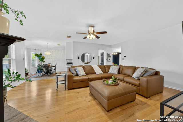 Image 10 of 39 For 51 Edgecreek