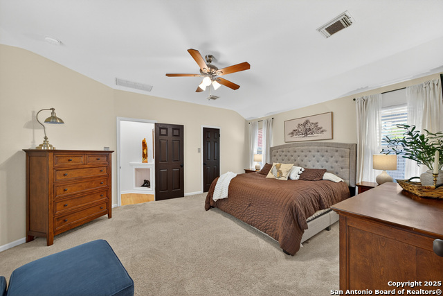 Image 19 of 39 For 51 Edgecreek