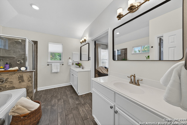 Image 21 of 39 For 51 Edgecreek