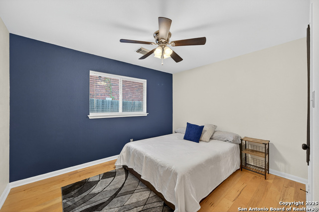 Image 23 of 39 For 51 Edgecreek