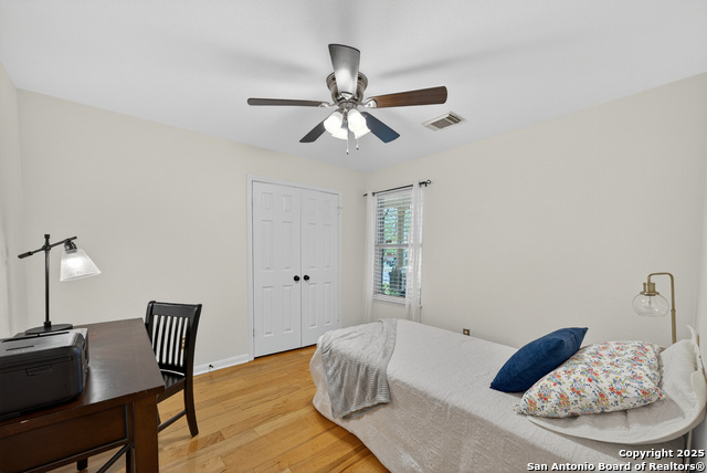 Image 24 of 39 For 51 Edgecreek